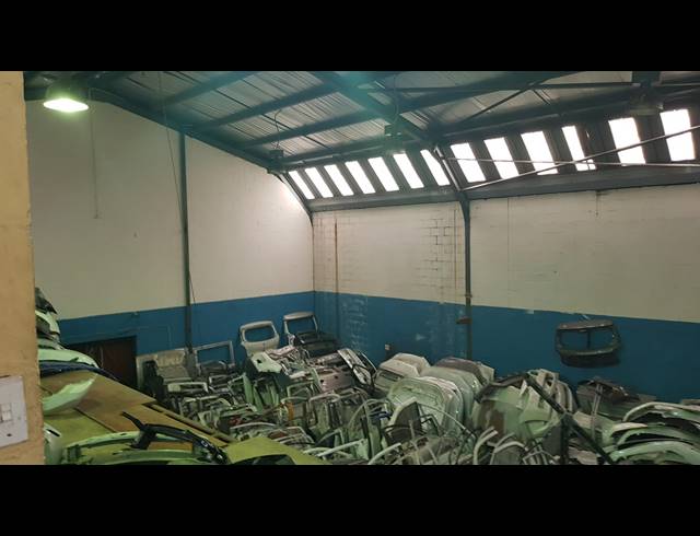 250M² FACTORY FOR SALE IN SACKS CIRCLE INDUSTRIAL
